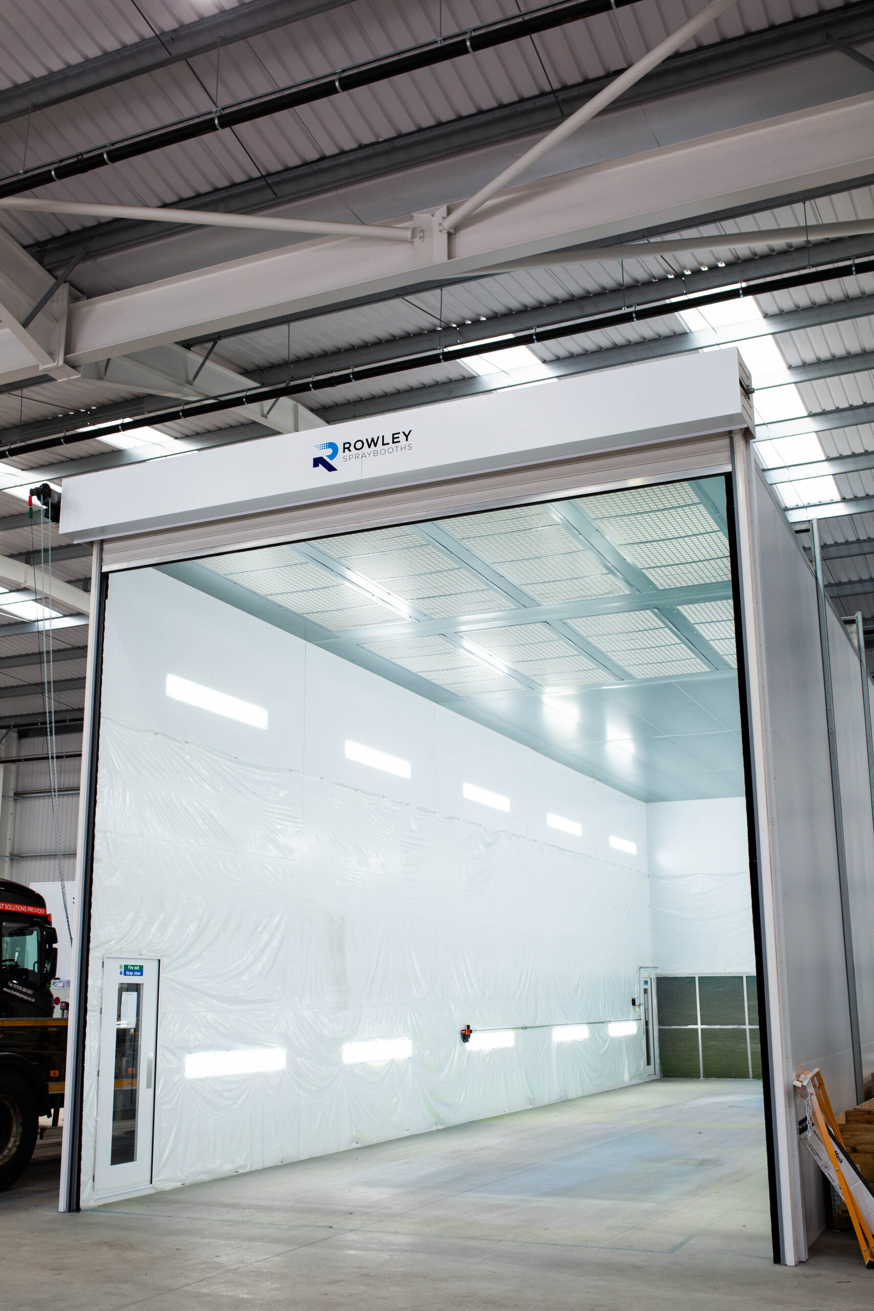 Aero Commercial booth exterior